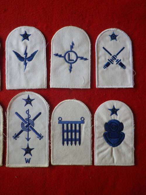 SA  NAVY LOT - 12 X ARM BADGES FOR TROPICAL AND AWD DRESS      (509)