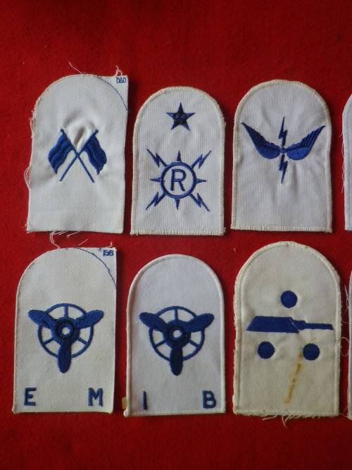 SA  NAVY LOT - 12 X ARM BADGES FOR TROPICAL AND AWD DRESS      (509)