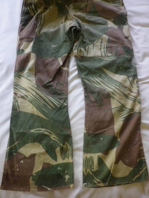RHODESIAN AIR FORCE- CAMO FLIGHT OVERALLS - ALSO RLI PARA JUMPSUIT - SOME TEARS + WHITE PAINT (4392)