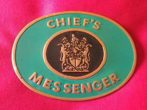 RHODESIA INTERNAL AFFAIRS - CHIEF`S MESSENGER BREAST BADGE - 1 LUG GLUED   (7154)