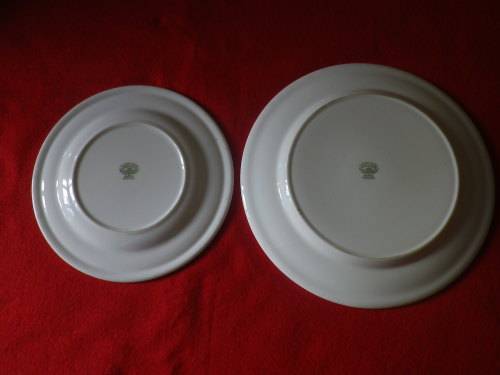 ROYAL RHODESIAN REGT.  -  QC MESS DINNER + SIDE PLATES -    OD`S  17.8cm / 22cm   (7166)
