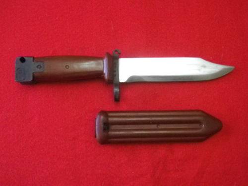 CHINESE KNIFE BAYONET + SCABBARD FOR AK74   - NO WIRE CUTTER MECHANISM    (4629)