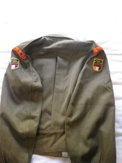 SADF- 1960'S KHAKI BUNNY JACKET + TROUSERS+ LS SHIRT + TIE - BADGED TO 1SSB + 2 SAI           (4589)