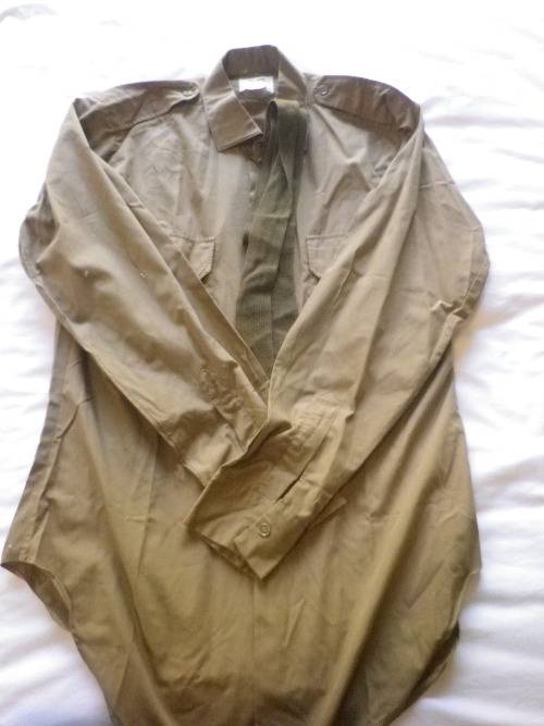 SADF- 1960'S KHAKI BUNNY JACKET + TROUSERS+ LS SHIRT + TIE - BADGED TO 1SSB + 2 SAI           (4589)