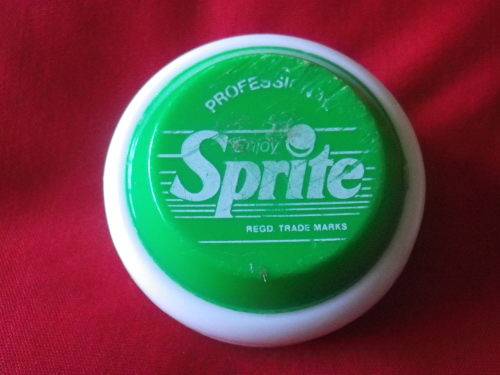 SPRITE YOYO  "THE PROFESSIONAL "   NO STRING - 2 SIDES SEEM TO "WOBBLE"      (2639)