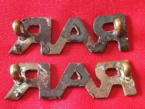 RHODESIAN AFRICAN RIFLES - EARLY PAIR BLACKENED BRASS SHOULDER TITLES - (3015)