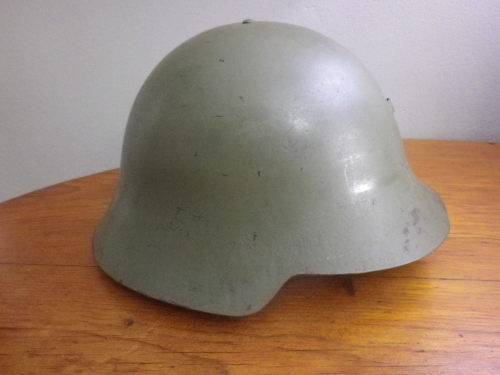 SPANISH MODEL 1938 EXERIMENTAL STEEL HELMET - DAMAGE TO LINER    (4729)