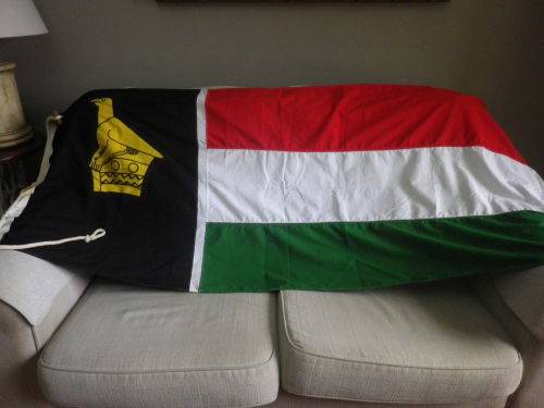 ZIMBABWE RHODESIA  -  FULL SIZE FLAG - MADE WILLIAM SMITH & GOUROCK   (1049)