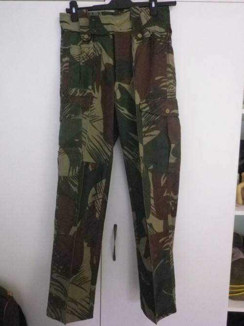 RHODESIAN ARMY - CAMMO COMBAT TROUSERS - SIZE 2 - GOOD CONDITION     (7725)