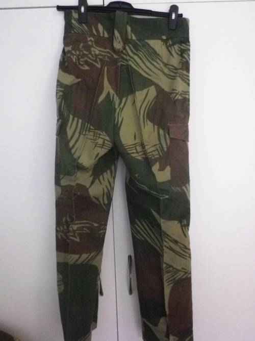 RHODESIAN ARMY - CAMMO COMBAT TROUSERS - SIZE 2 - GOOD CONDITION     (7725)