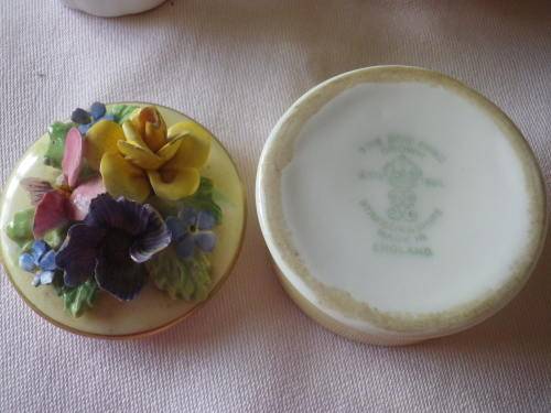 4 SMALLPRETTY  PORCELAIN ITEMS - NOTE 1 CHIP ON FLOWER OF LID OF THE BOX...OTHERS IN GOOD CONDITION