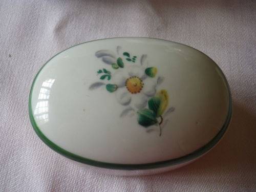 3 SMALL TRINKET BOWLS WITH LIDS - GREAT CONDITION