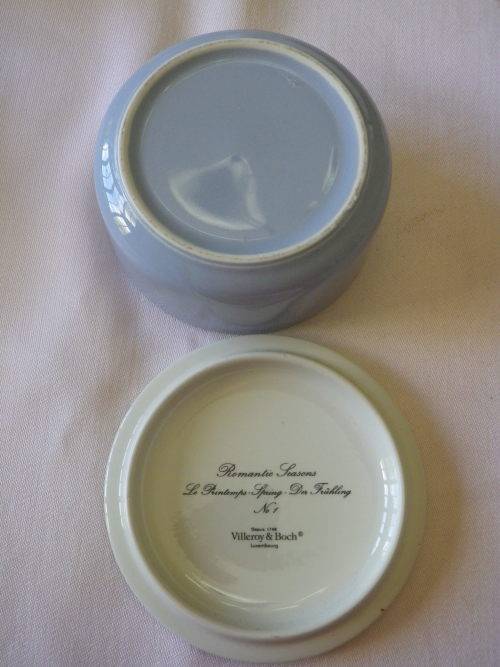 VILLEROY & BOCH   `ROMANTICS SEASON NO. 1`     BOWL + LID -  DIAMETER 9.5cm -  GOOD CONDITION