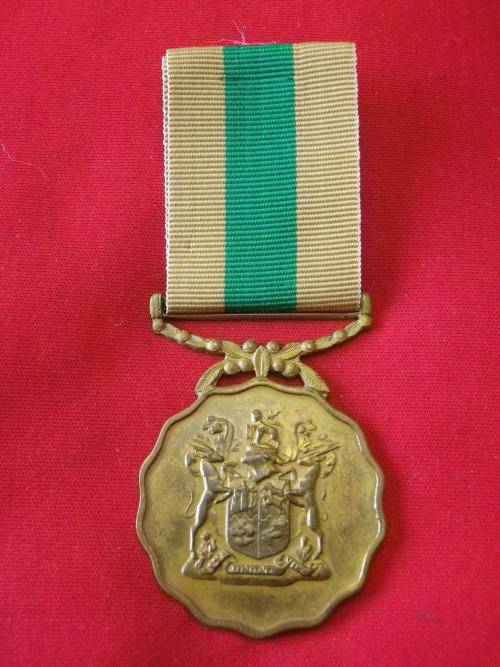 SADF - GOOD SERVICE MEDAL - 10 YEARS - BRONZE      (4025)