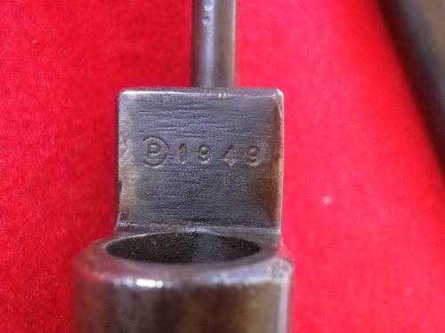 BRITISH LEE ENFIELD NO 4 RIFLE BLADE BAYONET + SCABBARD 1949     (4080)