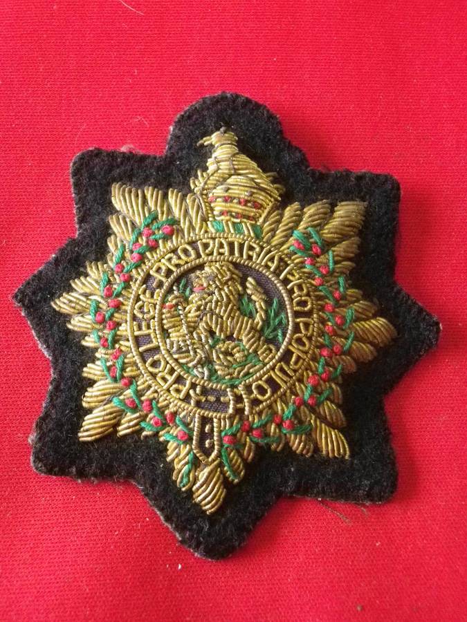 RHODESIA BSAP - ZRP - EARLY OFFICERS PADDED BULLION CAP BADGE             (8398)