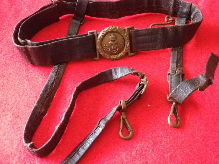 ROYAL NAVY - ROYAL NAVAL RESERVE WW1 OFFICERS SWORD BELT + CLASP - MAX LENGTH 87cm/34`  (4216)