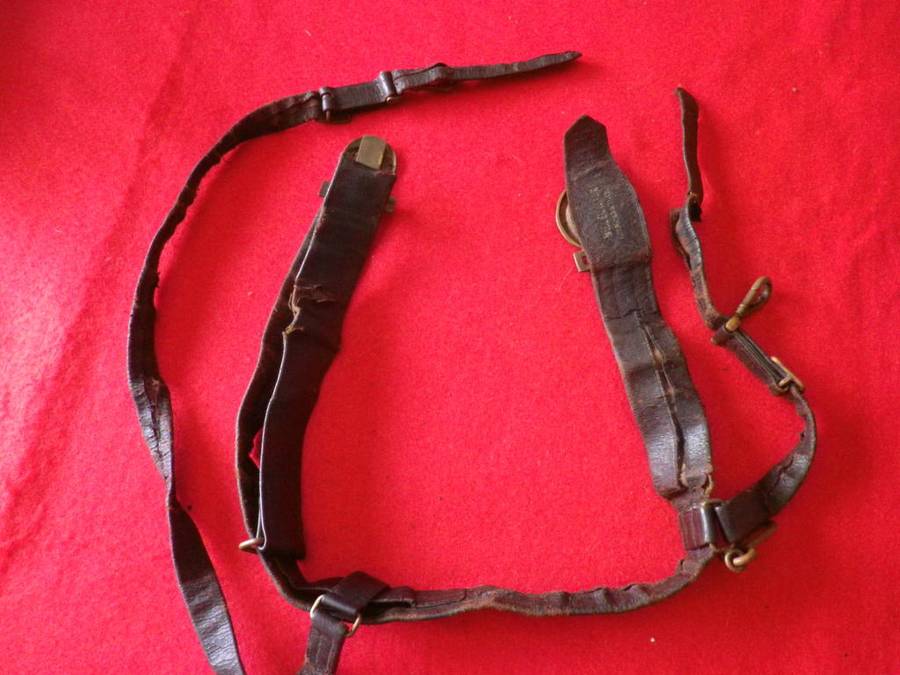 ROYAL NAVY - ROYAL NAVAL RESERVE WW1 OFFICERS SWORD BELT + CLASP - MAX LENGTH 87cm/34`  (4216)