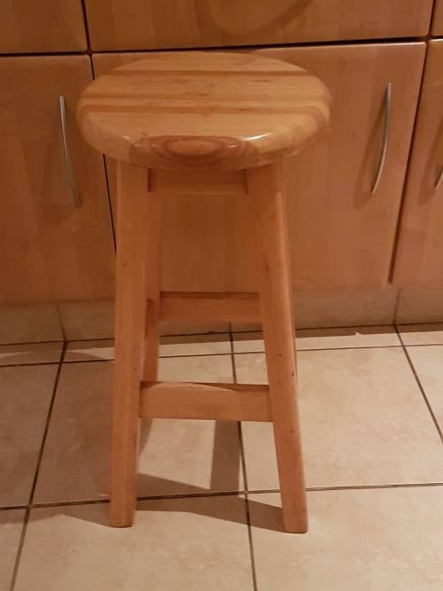 4 x Wooden Bar Stools up for Grabs! Bargain Starting Bid! In Excellent Condition!