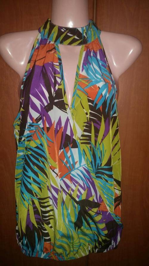 Sexy low cut summer top with vibrant design / size 28 / New - Bargain bid!
