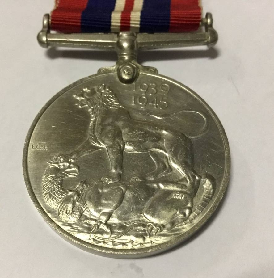 1939-1945 WW2 War Medal for Service in Armed forces or the Navy