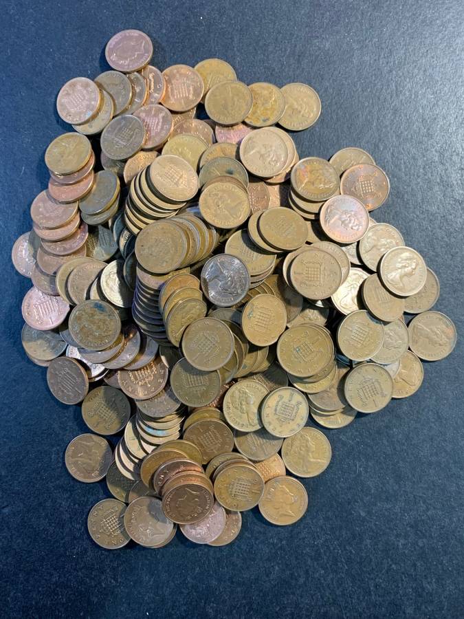 Big batch of British 1 pence coins