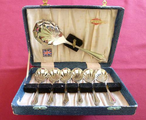 Boxed set of six silver plated ice-cream spoons and server