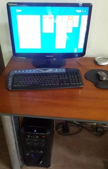 CUSTOM AMD GAMING PC WITH 22'' MONITOR