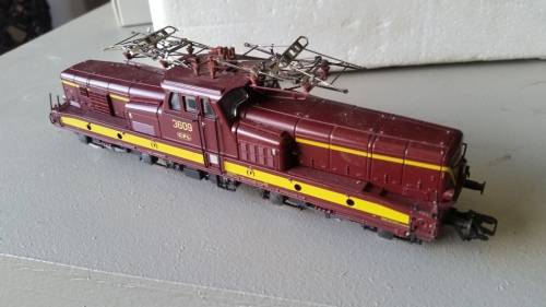 Marklin loco and transformer car