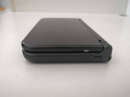 Nintendo New 3DS XL (Grey) with Protective Cover
