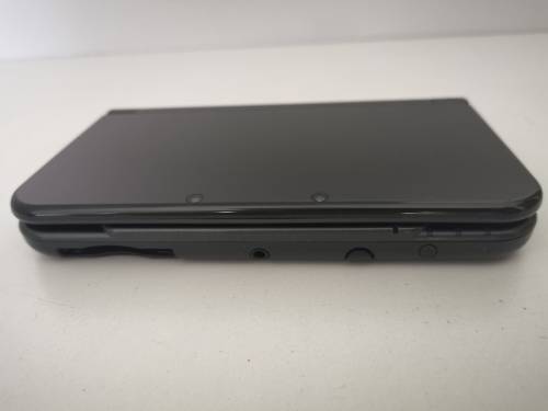 Nintendo New 3DS XL (Grey) with Protective Cover
