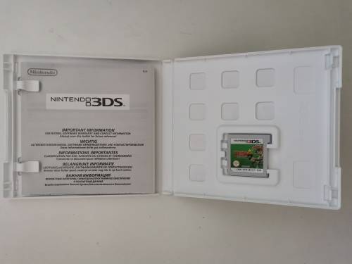 The Legend of Zelda: A Link Between Worlds (Nintendo 3DS Game)
