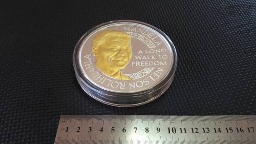1Kilo PURE SILVER Mandela Robben Island medal,  please see all pictures.