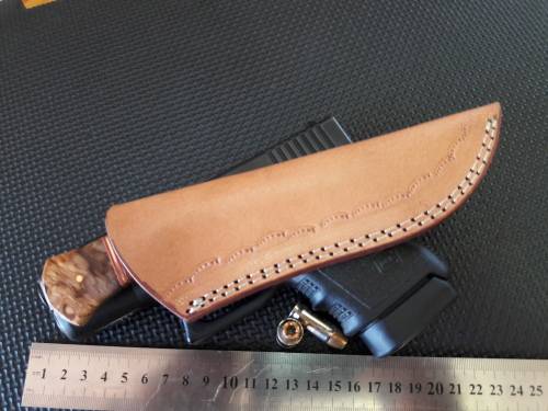 Handmade DAMASCUS Steel Knife, Wooden handle scales. Crazy R1 start, No reserve.