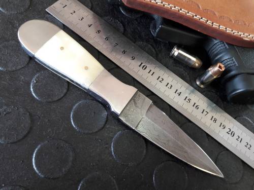 Hanemade Damascus steel Dagger as per images, Crazy R1 auction, No reserve.