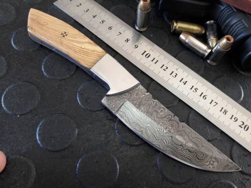 Handmade DAMASCUS Steel Knife, WOODEN handle scales. Crazy R1 start, No reserve.