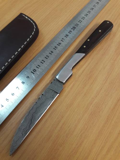 Handmade DAMASCUS  Folding Knife with wooden handle scales, Crazy R1 start, No reserve.