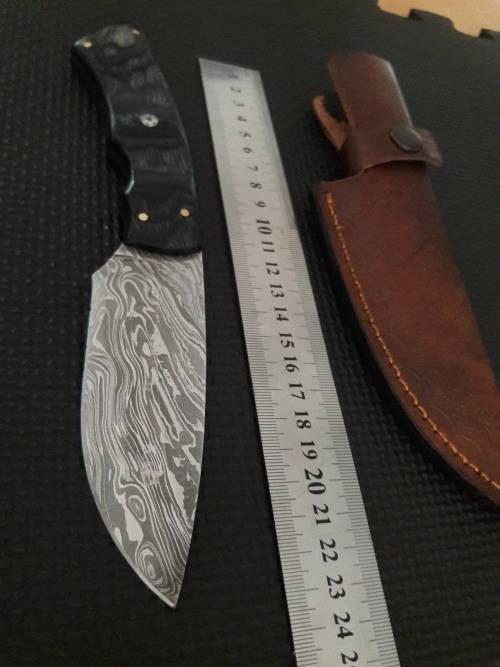 Handmade DAMASCUS Steel Hunting Knife with Wooden handle scales. NEW DESIGN !!!!!