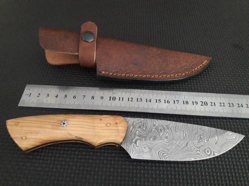Handmade DAMASCUS Steel Hunting Knife with Wooden handle scales. NEW DESIGN !!!!!