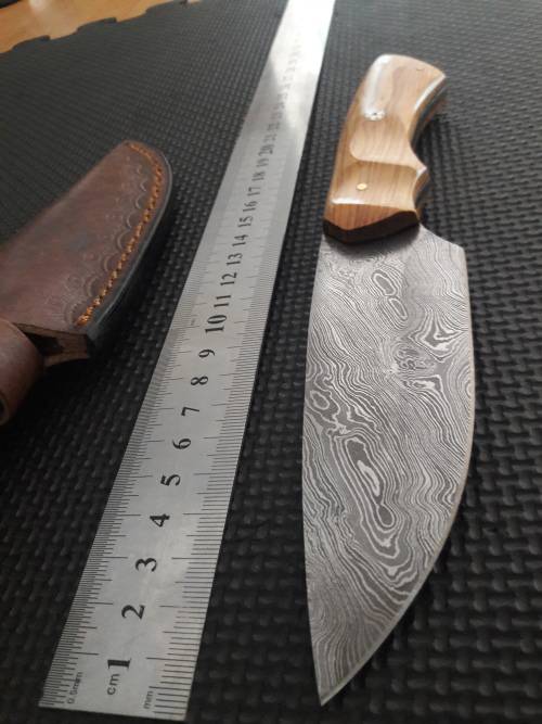 Handmade DAMASCUS Steel Hunting Knife with Wooden handle scales. NEW DESIGN !!!!!