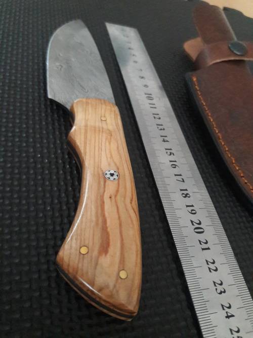 Handmade DAMASCUS Steel Hunting Knife with Wooden handle scales. NEW DESIGN !!!!!