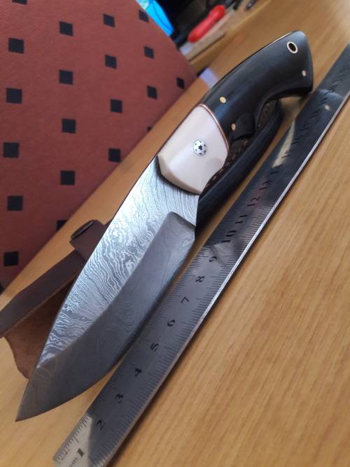 Handmade DAMASCUS Steel Hunting Knife, Bull horn and Camel Bone handle scales.