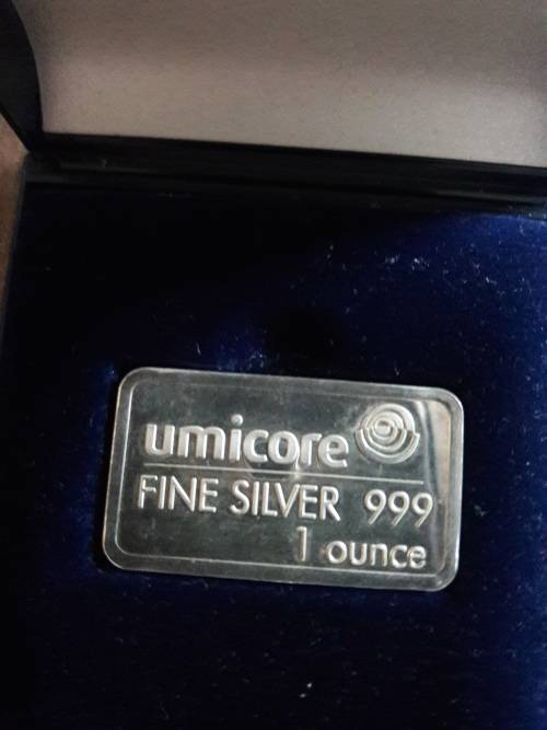 1 OZ PURE SILVER BAR, prices are going through the roof, buy now. (COMBINE PARCELS, save on shipping