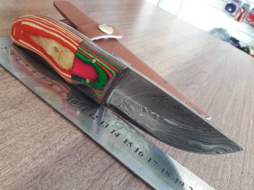 Handmade DAMASCUS Steel Hunting Knife with Wooden handle scales.FULL TANG !!!!!!