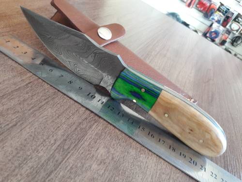 Handmade DAMASCUS Steel Hunting Knife with Wooden handle scales.FULL TANG !!!!!!