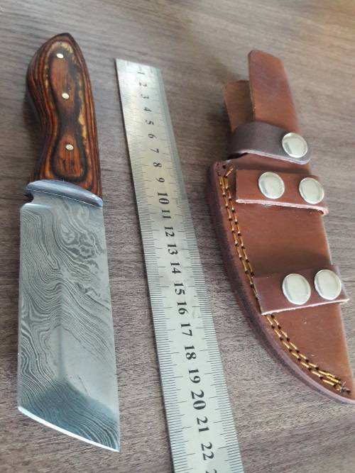 Handmade DAMASCUS Steel Hunting Knife with Wooden handle scales.FULL TANG !!!!!!