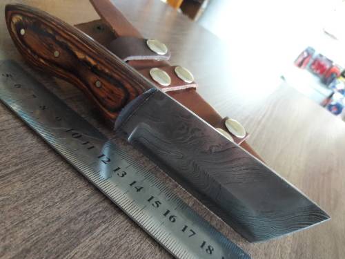 Handmade DAMASCUS Steel Hunting Knife with Wooden handle scales.FULL TANG !!!!!!