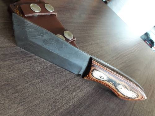 Handmade DAMASCUS Steel Hunting Knife with Wooden handle scales.FULL TANG !!!!!!