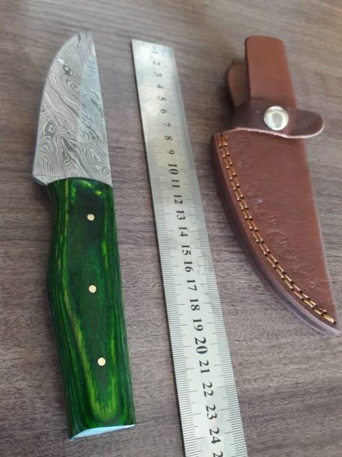 Handmade DAMASCUS Steel Hunting Knife with Wooden handle scales.FULL TANG !!!!!!