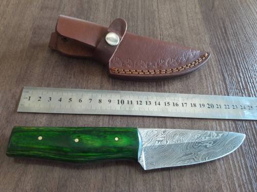 Handmade DAMASCUS Steel Hunting Knife with Wooden handle scales.FULL TANG !!!!!!
